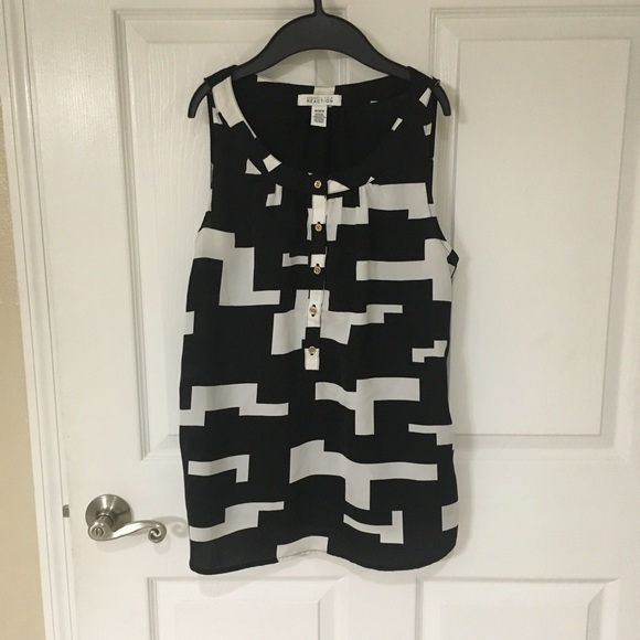 Kenneth Cole Reaction Tops - 🔴 5 for $15 🔴 Kenneth Cole Blouse Size M